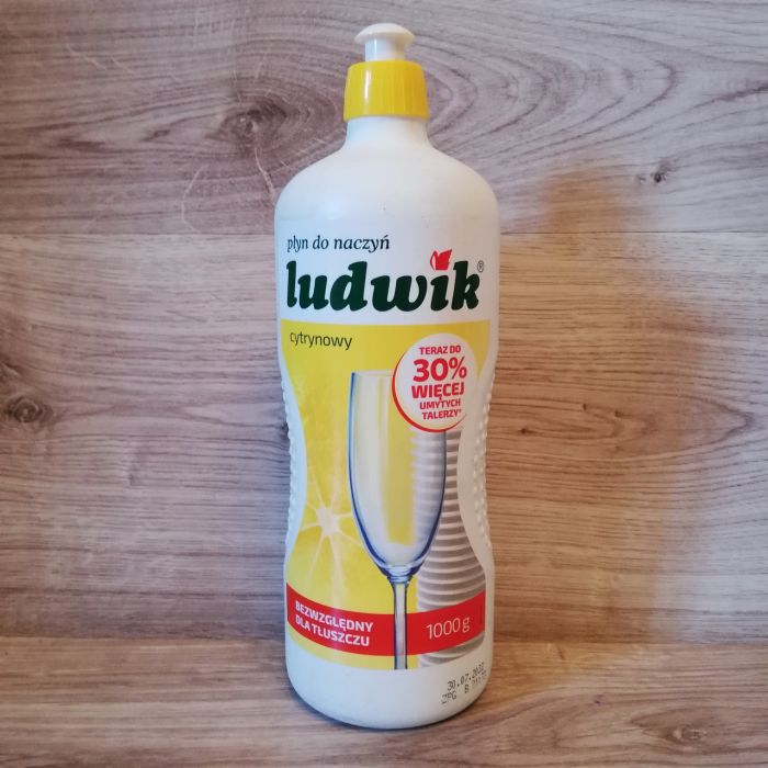 Ludwik 900 мл (засіб для миття посуду з запахом лимона) Польща.